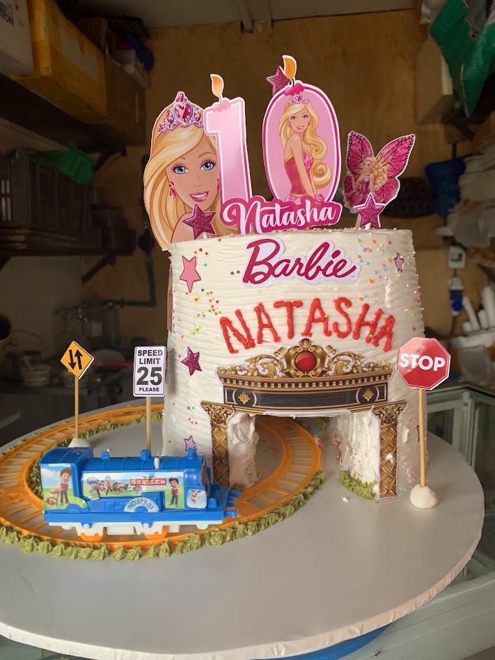 Train cake by Rustic Pastries